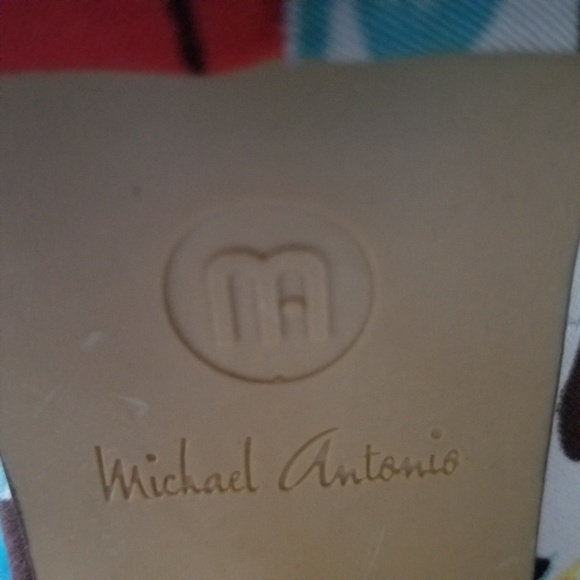 Michael Antonio Women's Floral Kaula Open Toe Pump - Picture 15 of 15